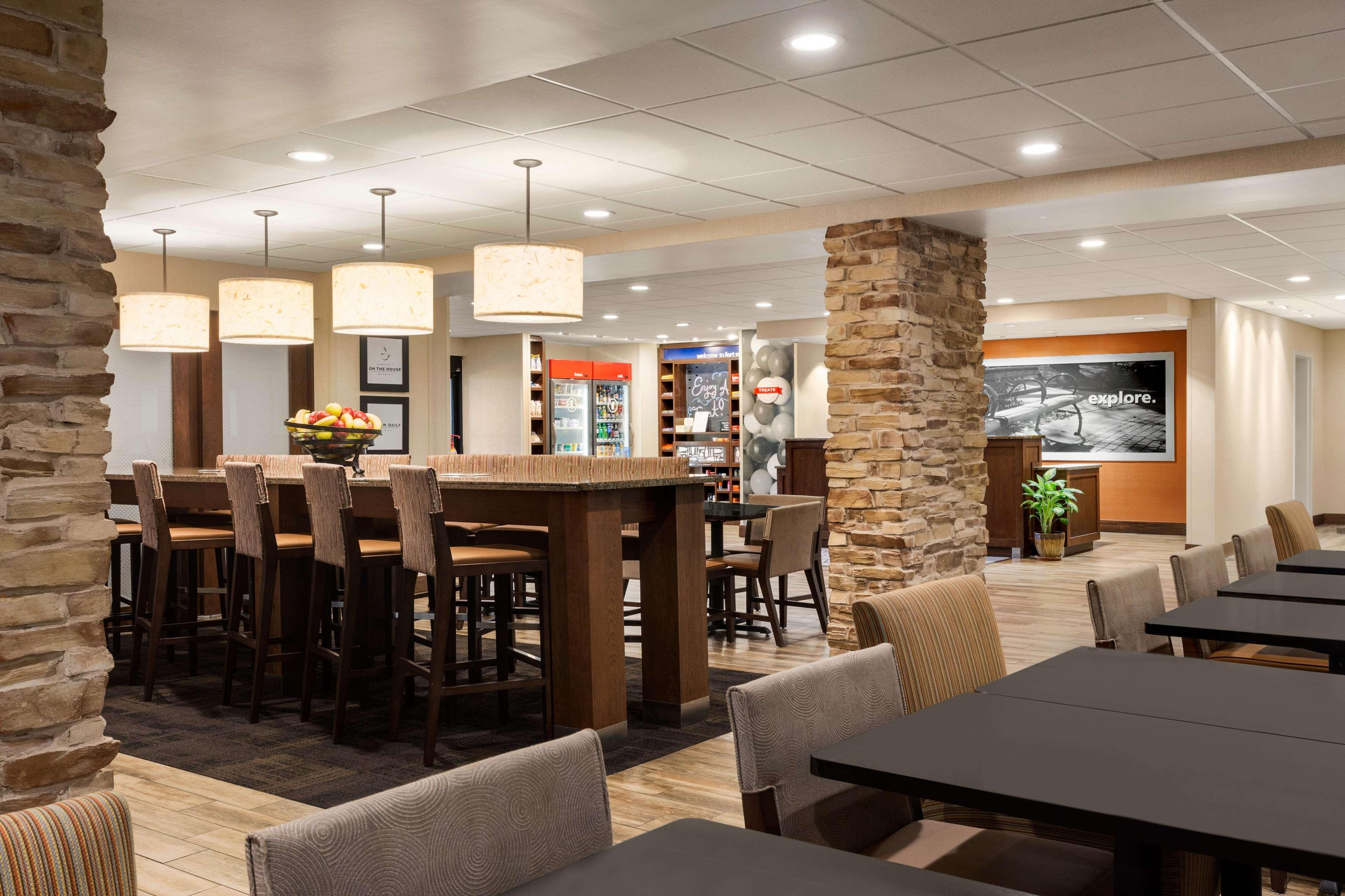 Hampton Inn By Hilton Fort Smith Exterior photo