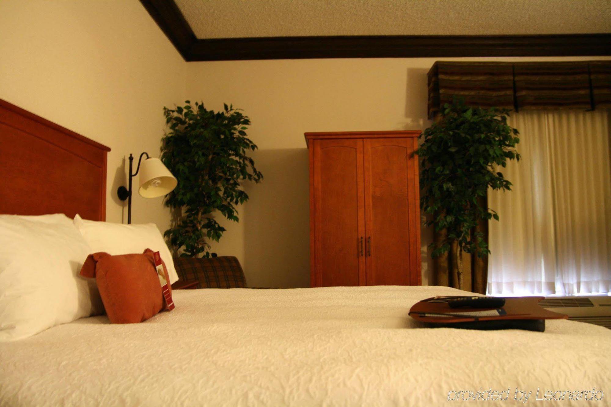 Hampton Inn By Hilton Fort Smith Room photo